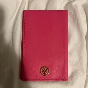 Tory Burch passport holder/cover